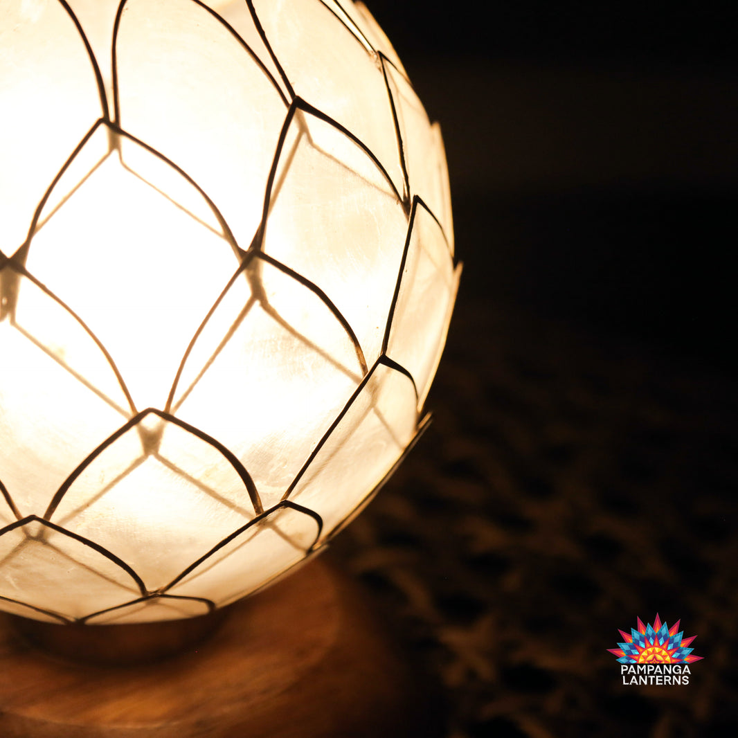 Capiz Lamp (LED)